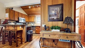 Woodlands #11 3 Bedroom Condo by RedAwning