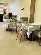 Msquare Whitehouse Hotel