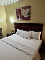 Msquare Whitehouse Hotel