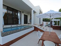 The White House TCI Guest House