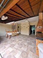 Casa em condomínio com Sauna e Piscina