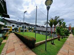 Casa em condomínio com Sauna e Piscina