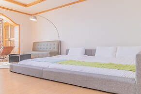 Geoje Daesan Oceanview Spa Pension