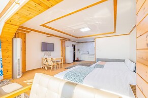 Geoje Daesan Oceanview Spa Pension