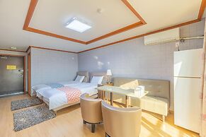 Geoje Daesan Oceanview Spa Pension