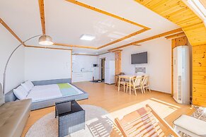 Geoje Daesan Oceanview Spa Pension