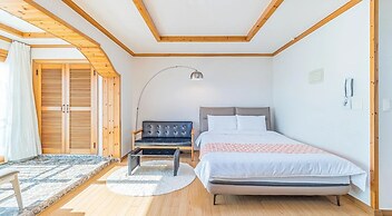 Geoje Daesan Oceanview Spa Pension