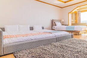 Geoje Daesan Oceanview Spa Pension