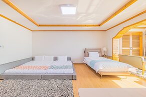 Geoje Daesan Oceanview Spa Pension