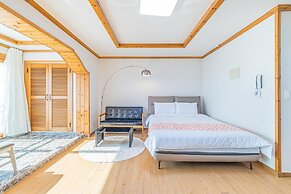 Geoje Daesan Oceanview Spa Pension