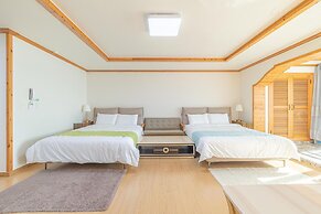 Geoje Daesan Oceanview Spa Pension