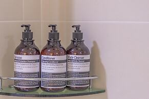 Geoje Daesan Oceanview Spa Pension