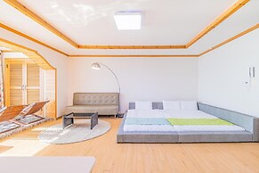 Geoje Daesan Oceanview Spa Pension