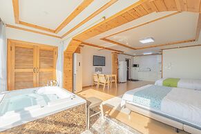 Geoje Daesan Oceanview Spa Pension