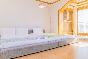 Geoje Daesan Oceanview Spa Pension