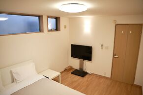 Higashi Shinjuku Modern house