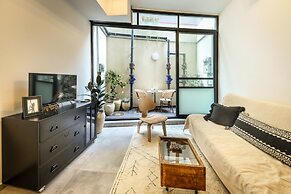 1BR duplex Apt with private Balcony