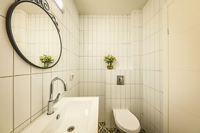 1BR duplex Apt with private Balcony