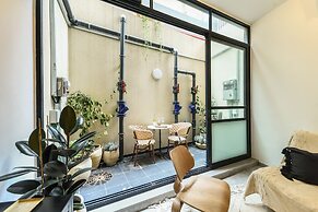 1BR duplex Apt with private Balcony