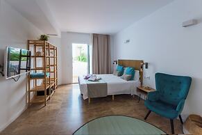 BAMBLUE BOUTIQUE APARTMENTS