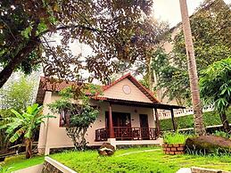 Hong Bin Bungalow Resort