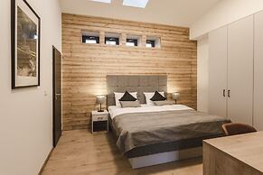 ARIETES MARMONT RESORT