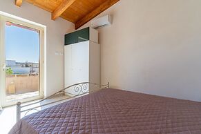 2873 Villa Pussacra by Barbarhouse
