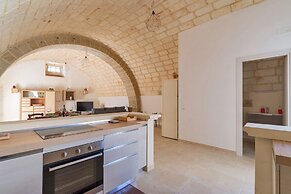 2873 Villa Pussacra by Barbarhouse