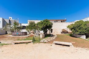 2873 Villa Pussacra by Barbarhouse