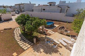 2873 Villa Pussacra by Barbarhouse