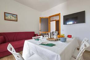 2466 Sunnyside Piano Terra by Barbarhouse