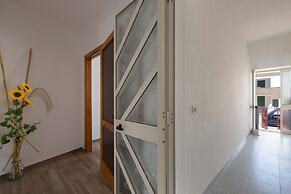 2466 Sunnyside Piano Terra by Barbarhouse