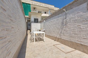 2466 Sunnyside Piano Terra by Barbarhouse