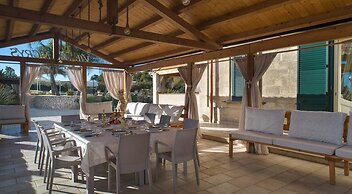 2702 Villa Nicrys by Perle di Puglia