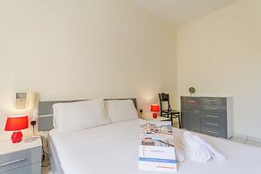 Well Located Townhouse & Courtyard Kalka