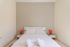 Well Located Townhouse & Courtyard Kalka