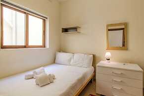 Well Located Townhouse & Courtyard Kalka