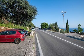 Apartment A Kind of Magic