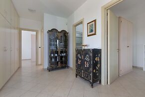 2758 Villa Ester by Barbarhouse