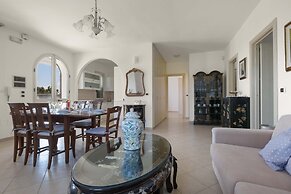 2758 Villa Ester by Barbarhouse