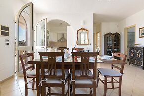 2758 Villa Ester by Barbarhouse