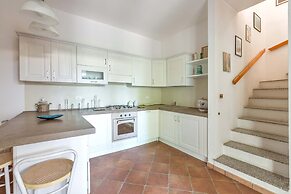 3017 Villino Pepe Rosa by Barbarhouse