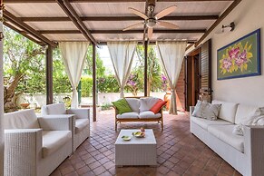 3017 Villino Pepe Rosa by Barbarhouse