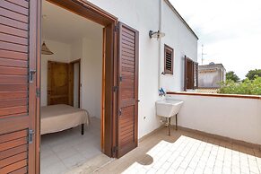 3017 Villino Pepe Rosa by Barbarhouse