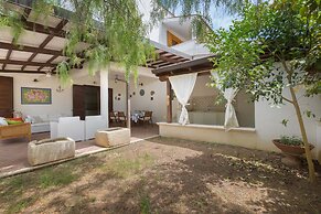 3017 Villino Pepe Rosa by Barbarhouse