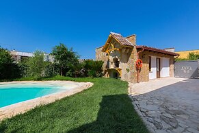 2498 Villa Raffaella by Barbarhouse