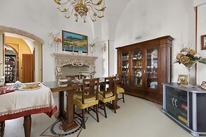 2498 Villa Raffaella by Barbarhouse