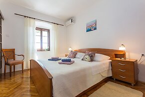 Sea View Apartments - Perovic