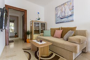 Sea View Apartments - Perovic