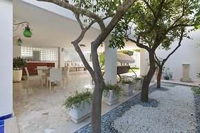 2025 Villa Elmar by Barbarhouse